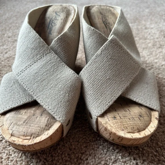 Lucky Brand Beige Cork Wedge Sandals with Studs Women’s Size 6 - Picture 3 of 6